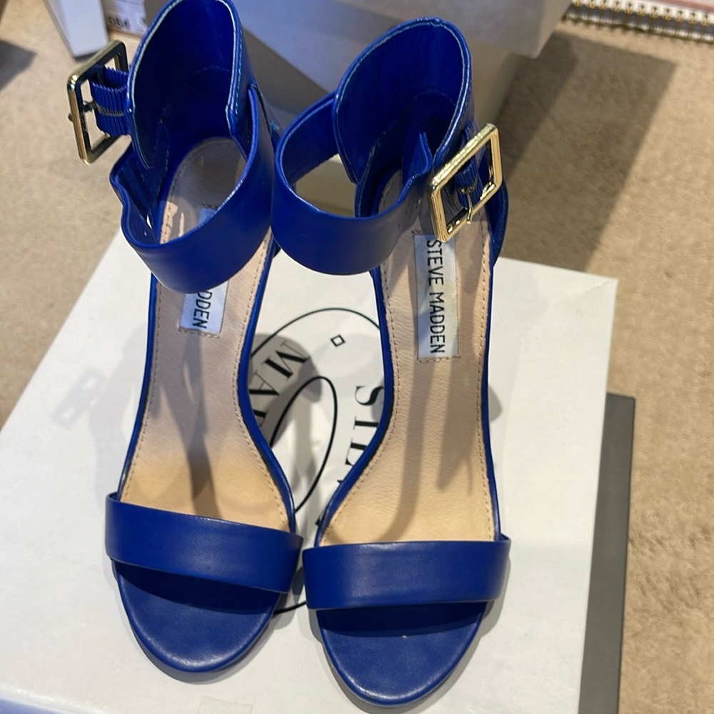 Steve Madden Maurlenee Blue Heels
